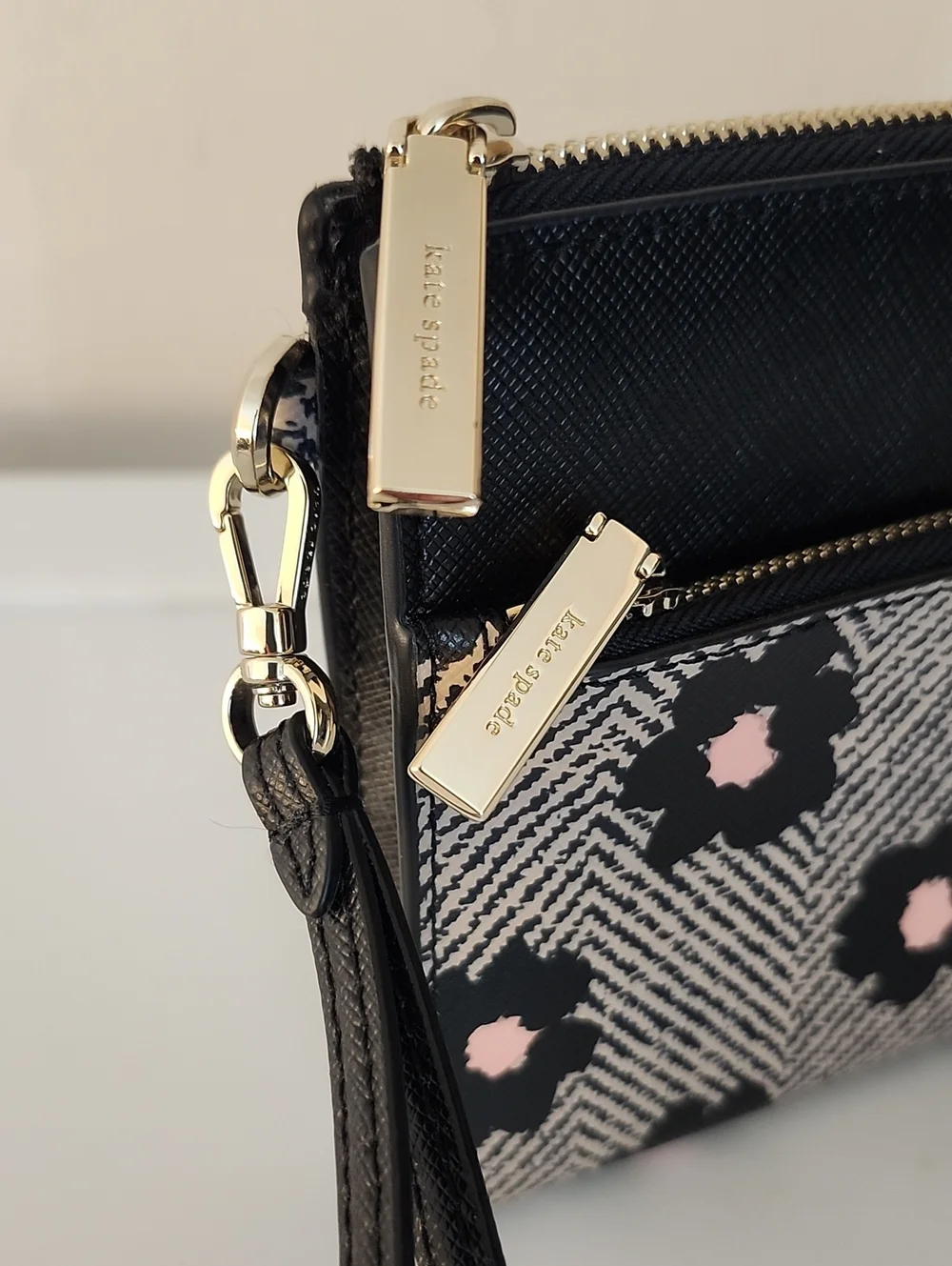 kate spade Staci Wristlet